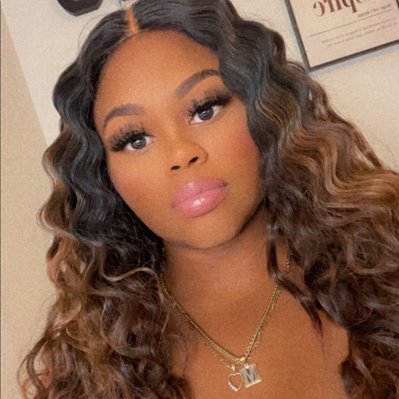 Meet your Posher, Christine - Picture 1 of 1